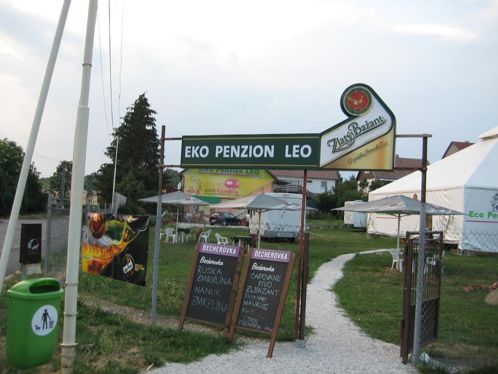 Eko Penzion Leo Dudince Extérieur photo
