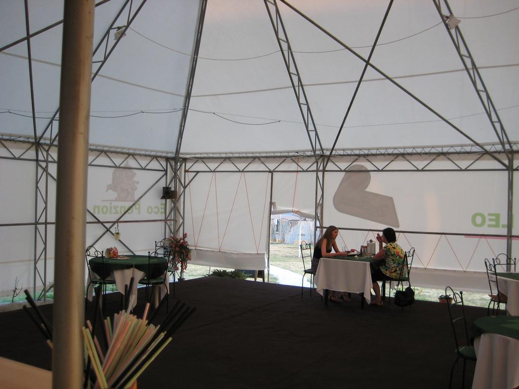Eko Penzion Leo Dudince Extérieur photo